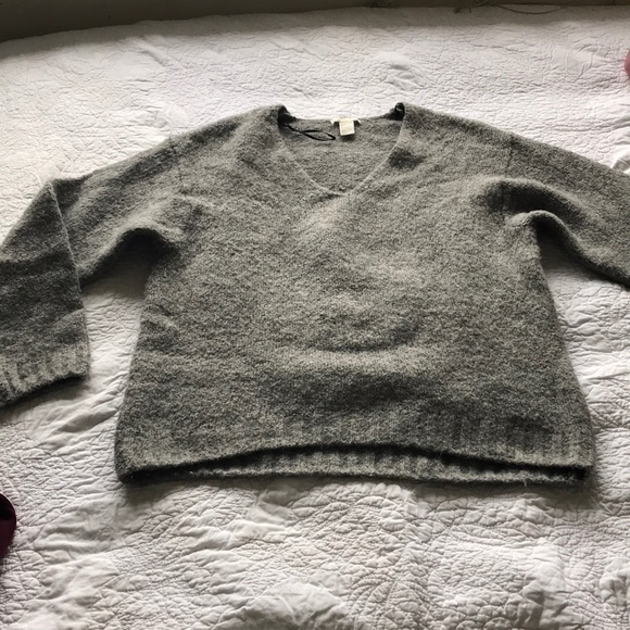 H&M Oversized Grey Sweater - Picture 1 of 5